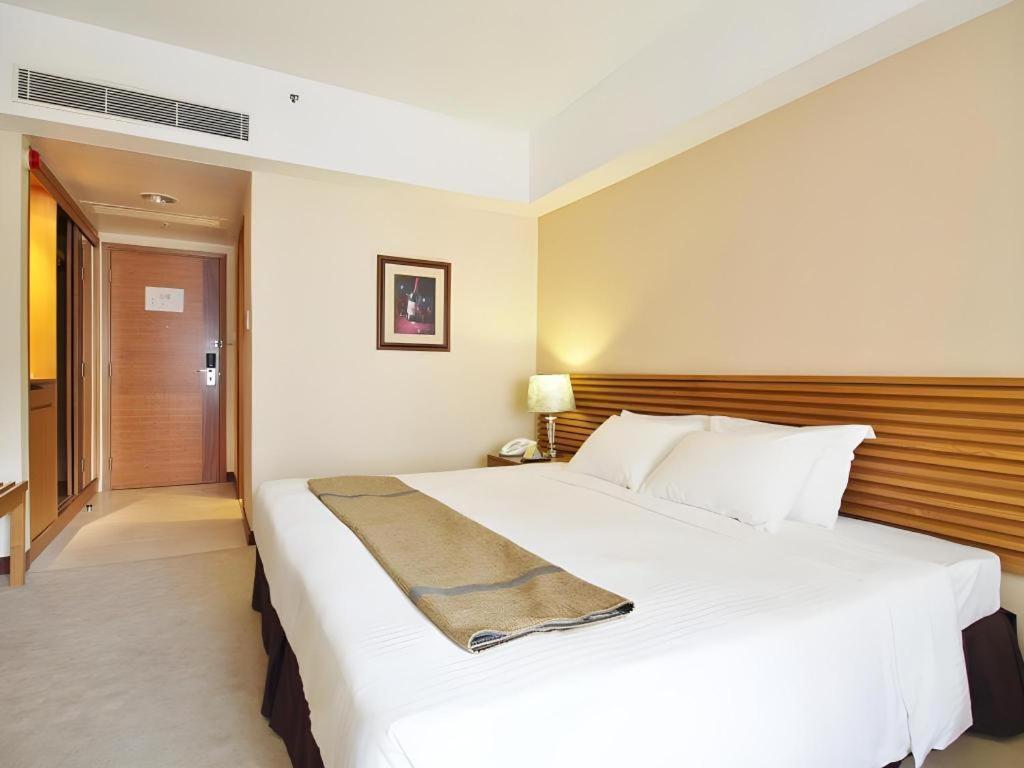 Caritas Oswald Cheung International House Hotell Hongkong Eksteriør bilde